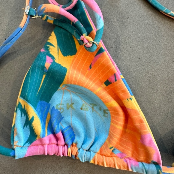 SKATIE BIKINI TOP in BANZAI PRINT - DISCONTINUED ONLINE!! - Picture 2 of 3